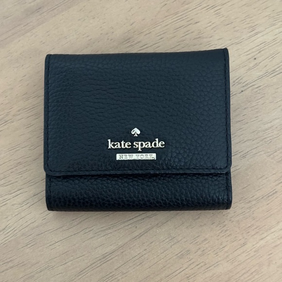 Kate Spade Wallet - Picture 1 of 4